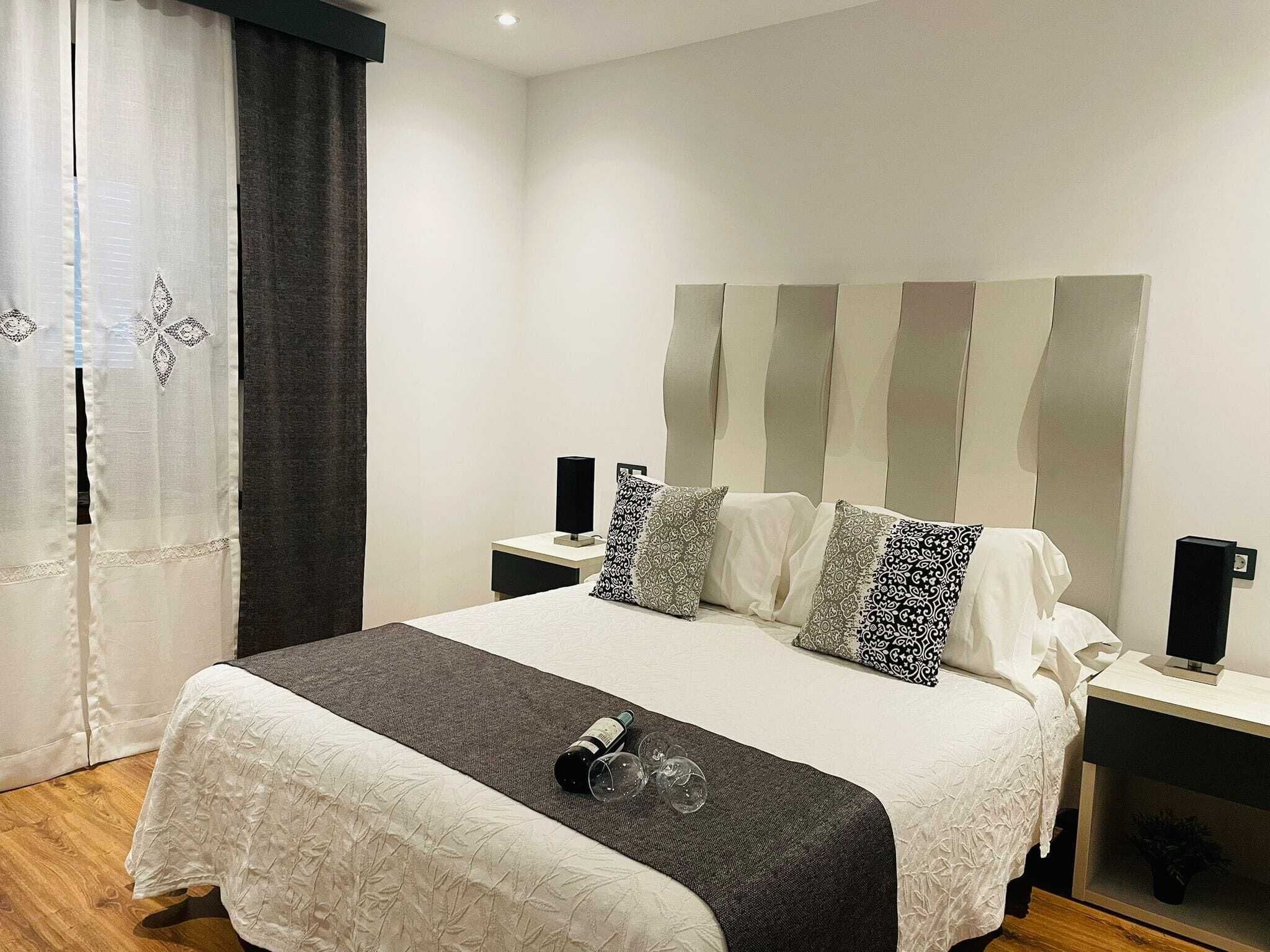 aparta-suite la esquina | 1 bedroom, minibar, soundproofing, cots/infant beds