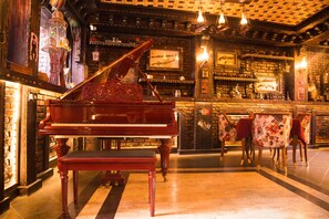 Interior detail - My Rose Boutique Hotel (Baku)