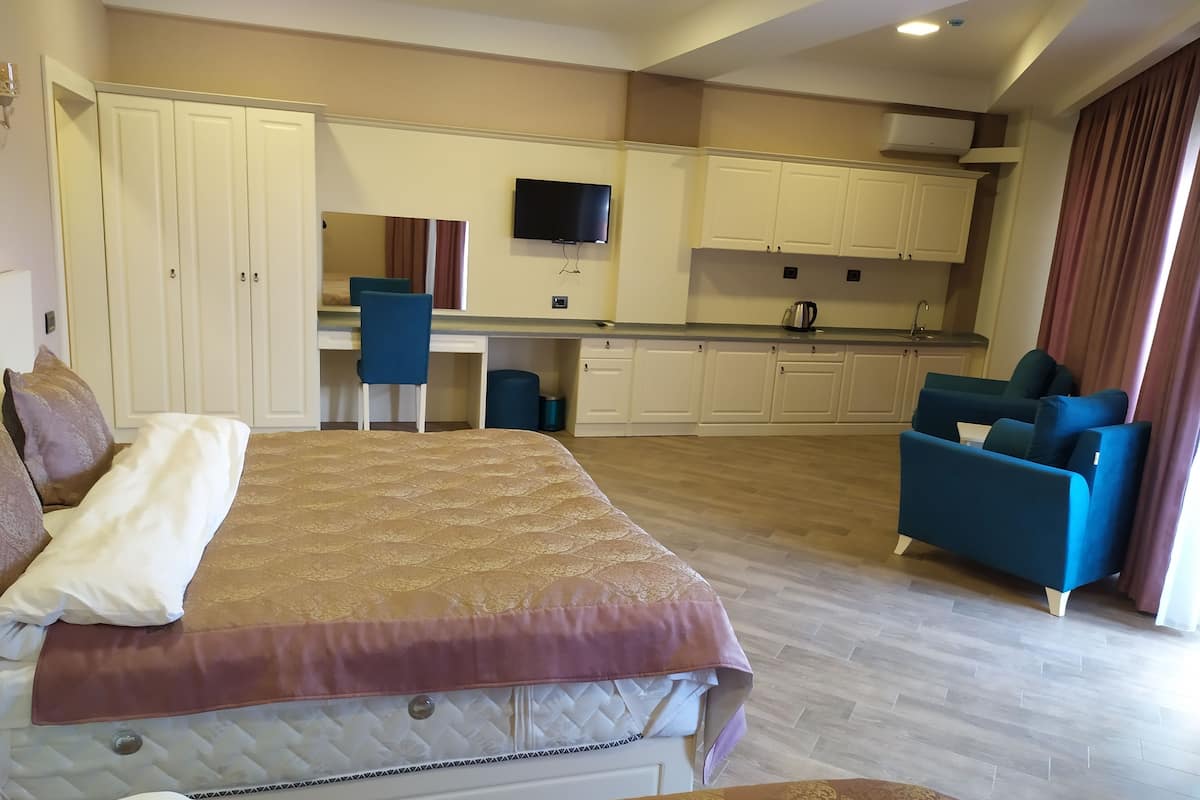 Comfort driepersoonskamer | Een strijkplank/strijkijzer, extra bedden (toeslag), gratis wifi