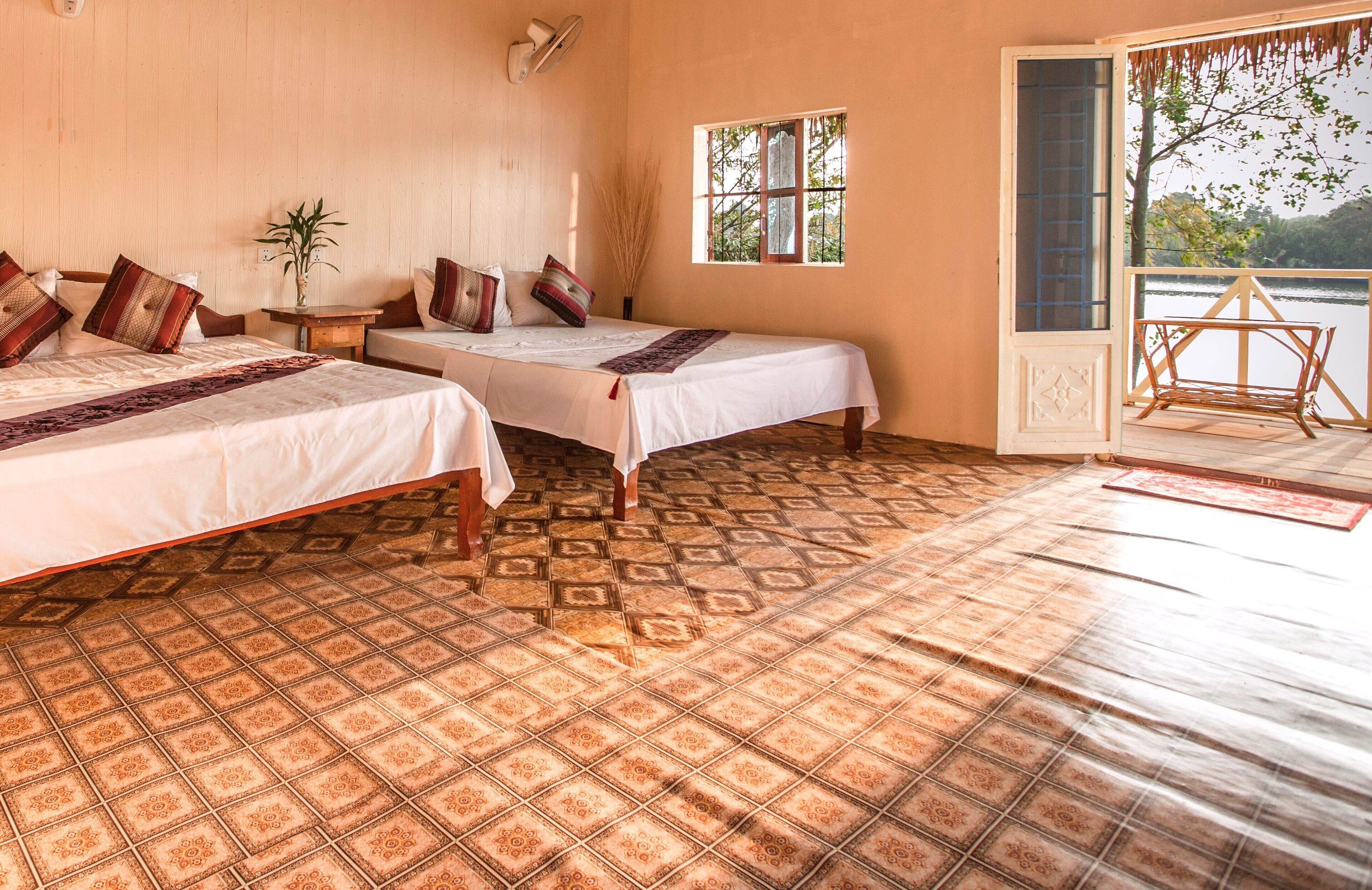 Wifi gratis y ropa de cama 