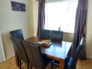 Dining - Rowe Gardens (Workington)