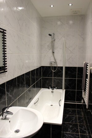 Bathroom - Park Lane Heights (Workington)
