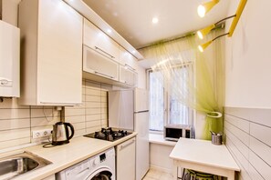 Family Condo | Private kitchen | Full-size fridge, microwave, stovetop, coffee/tea maker
