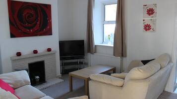 Holiday Home | Living room