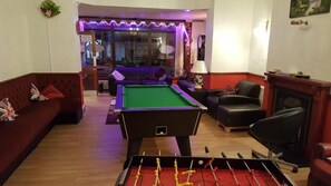 Flat-screen TV - Bukhari Hotel (Blackpool)