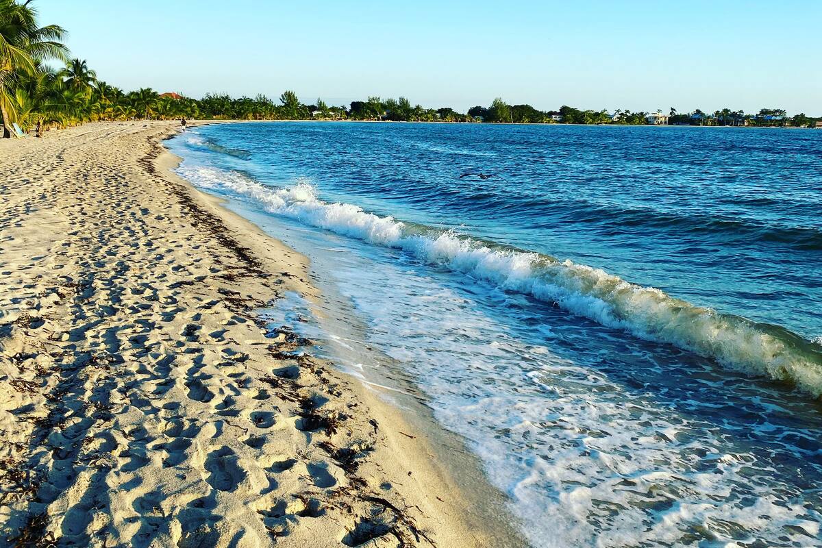 Utsikt mot strand/hav