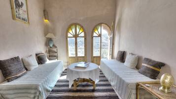 Breakfast, lunch, dinner served; local cuisine