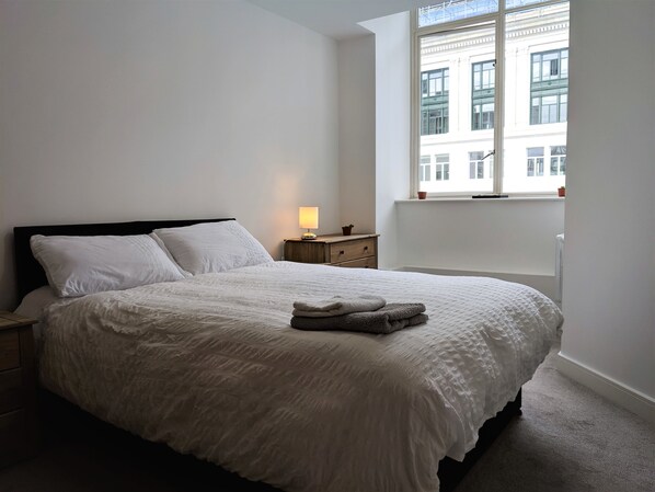 Exclusive-Apartment, 1 Schlafzimmer, Nichtraucher, Küche | 1 Schlafzimmer, Bettwäsche aus ägyptischer Baumwolle