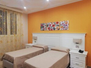 Superior Double or Twin Room (Arancione) | Minibar, free cribs/infant beds, free WiFi - Stella del Mare (Licata)