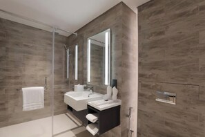 Estudio Deluxe | Baño | Artículos de higiene personal ecológicos, zapatillas y toallas