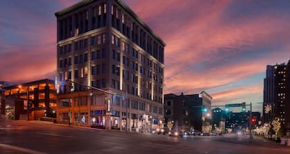 BLU-Tique, Akron, a Tribute Portfolio Hotel