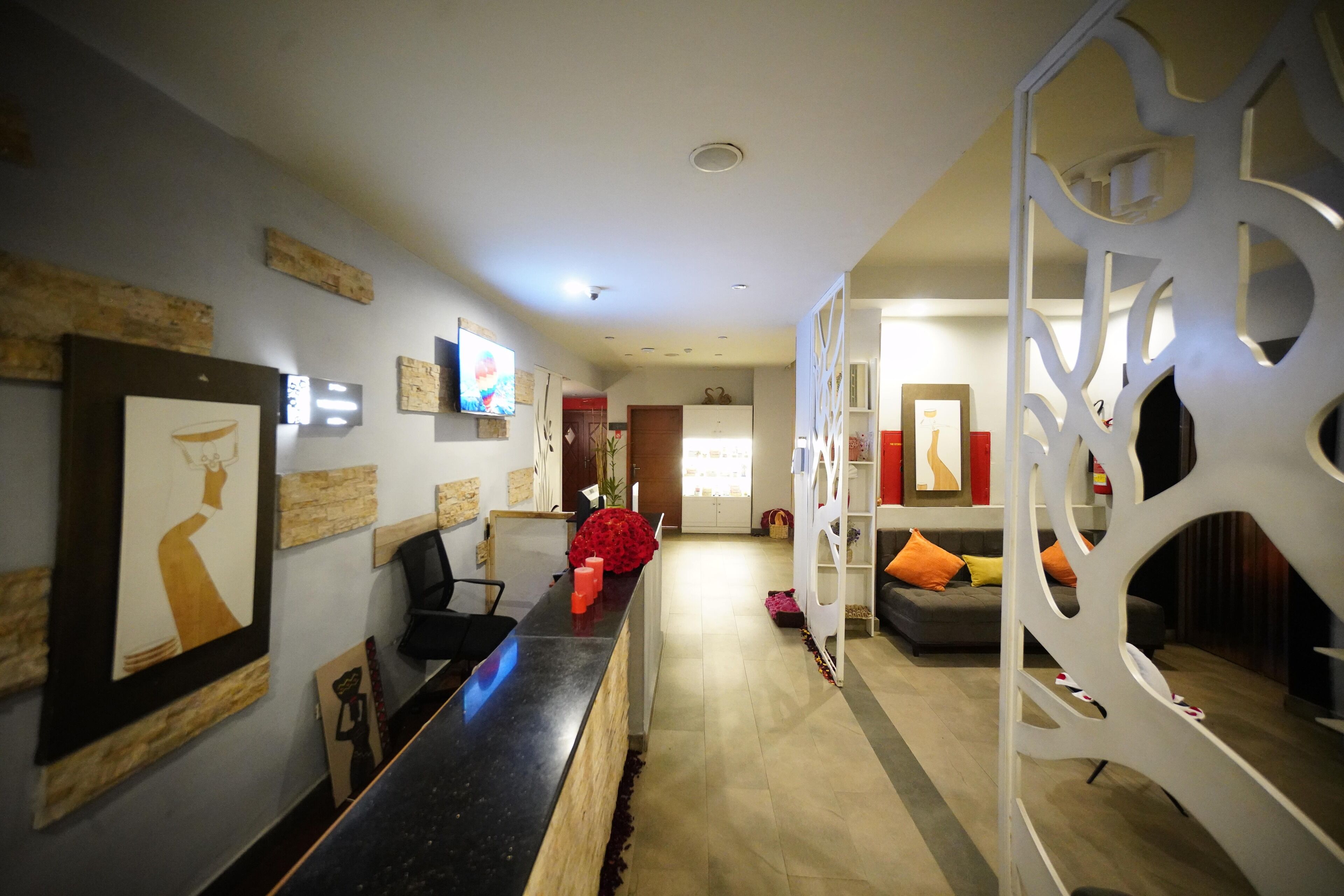 couples treatment room(s), sauna, hot tub, steam room