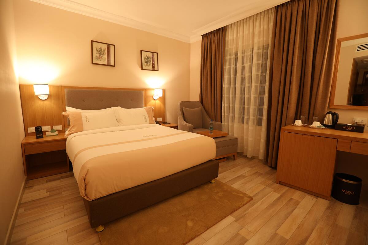 Ropa de cama hipoalergénica y minibar 