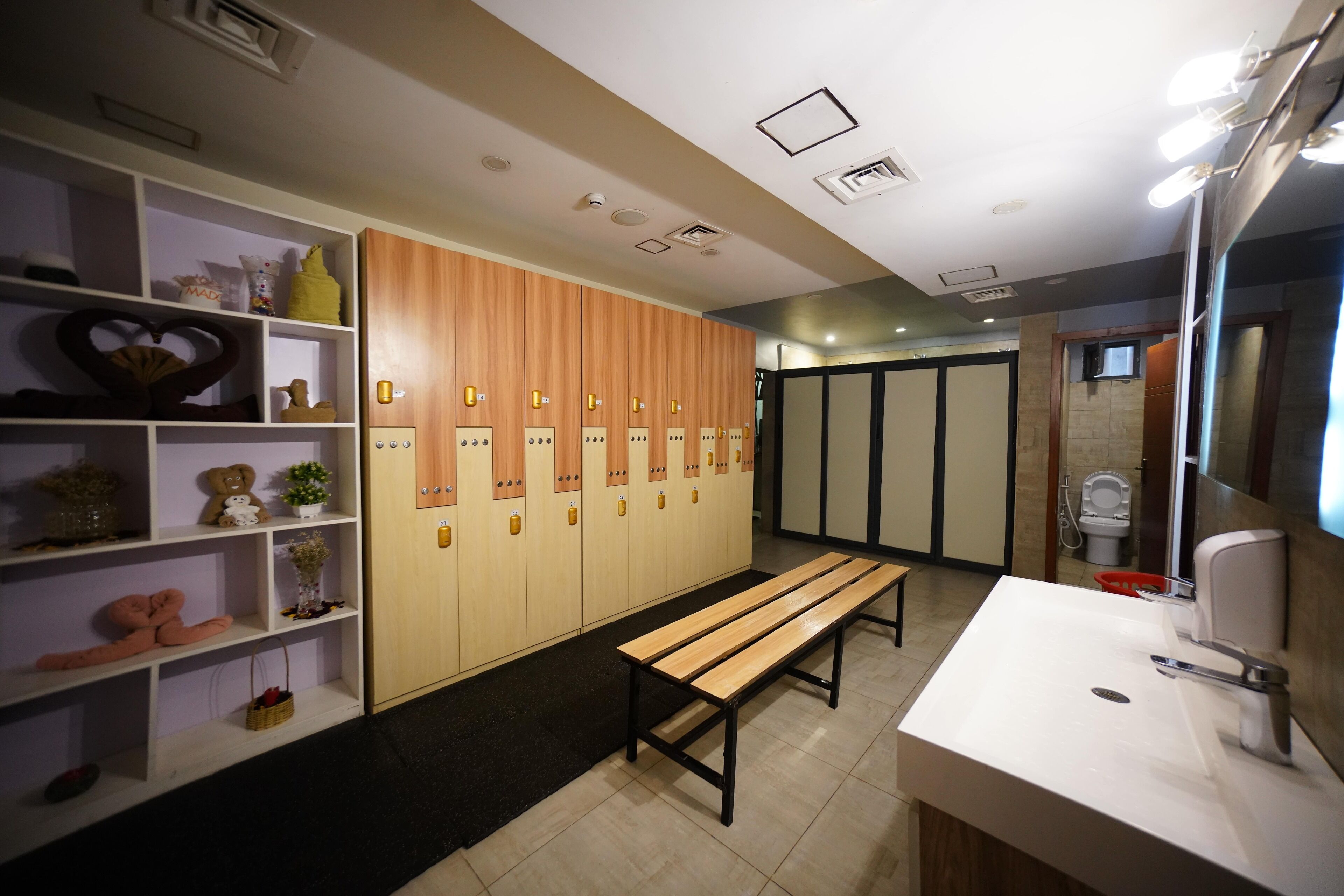 couples treatment room(s), sauna, hot tub, steam room