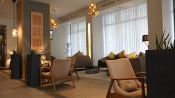 Sala de estar en el lobby