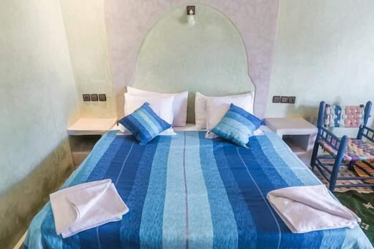 Chambre Double | Wi-Fi gratuit, draps fournis