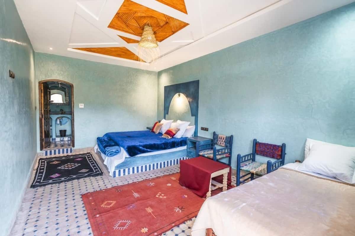 Triple Room | WiFi (free), bed sheets