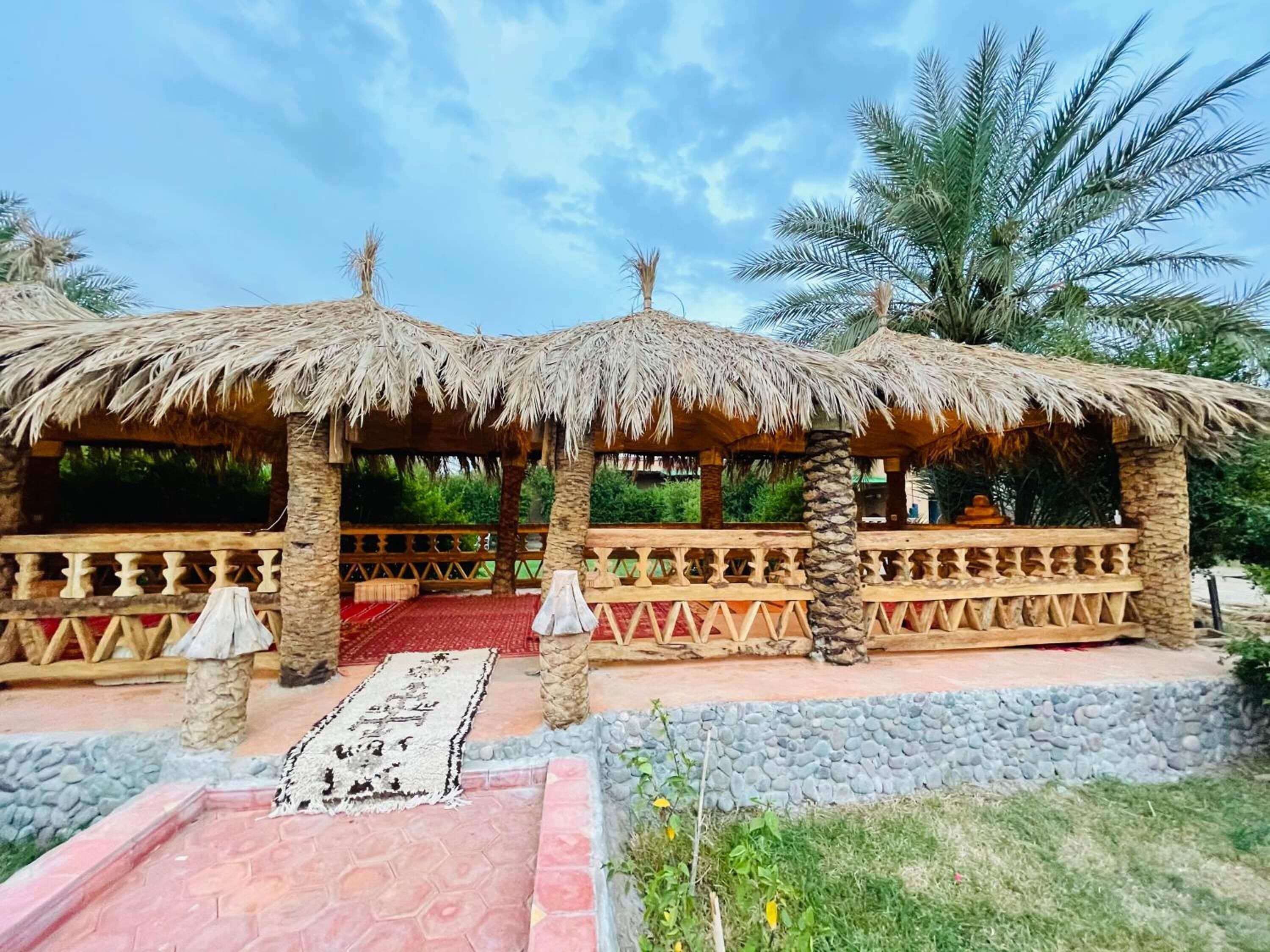 حمام سباحة
