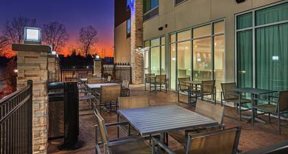 Holiday Inn Express & Suites Tulsa Northeast - Owasso by IHG