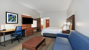 Suite, 1 King Bed with Sofa bed (Living Area) | Room amenity