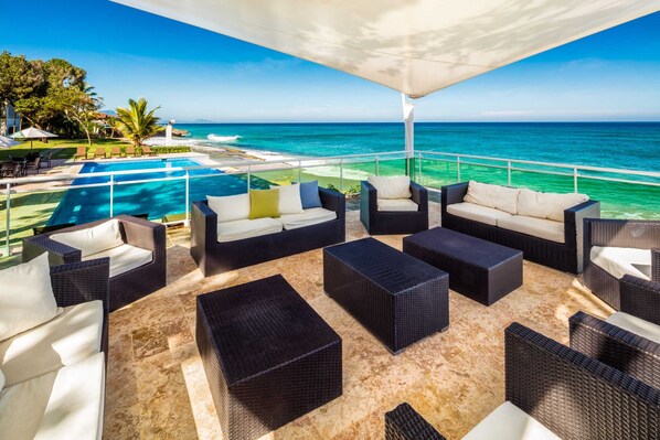 Apartamento Premier, 3 habitaciones, vistas al mar | Balcón