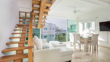 Condo Premier, 2 habitaciones, vista al mar | 4 habitaciones y caja de seguridad en la habitación