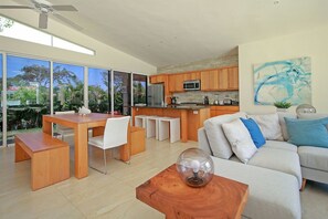 4 bedrooms, in-room safe, iron/ironing board, free WiFi - Casa Linda Properties by Caribe Stays  (Sosúa)