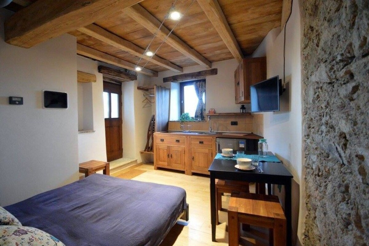 Double Room | Minibar, individually furnished, free WiFi