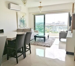 Interior - Civil Tower III (Santo Domingo)