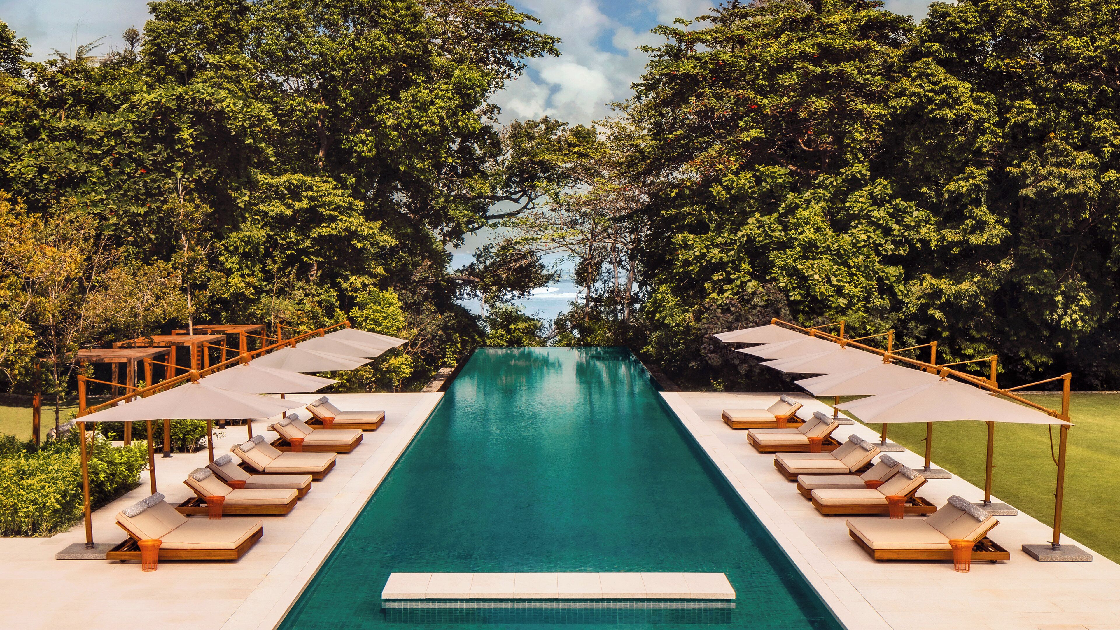 3 outdoor pools, open 9:00 AM to 6:00 PM, free pool cabanas