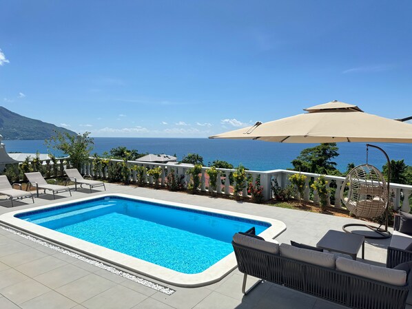 40-inch plasma TV with satellite channels, TV - Calm Sorento (Mahé Island)