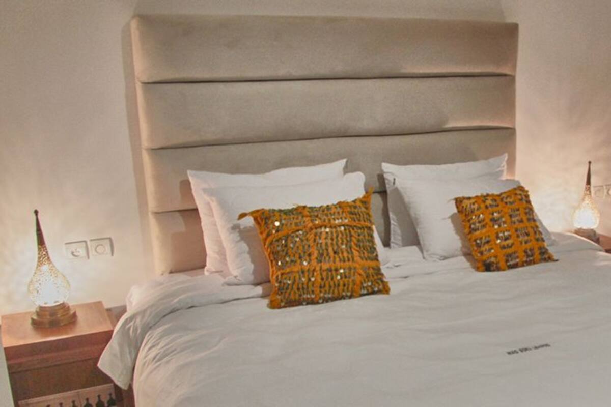 Superior Double Room | Meja, ruang kerja komputer riba, langsir/tirai gelap terus 