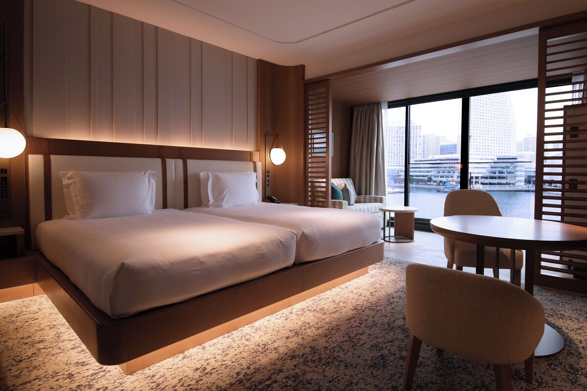 經典客房, 2 張單人床 (Minatomirai View) | 迷你吧、客房內保險箱、書桌、筆電工作空間