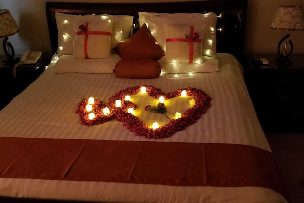 Premium bedding, individually decorated, individually furnished, desk