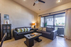 콘도, 침실 1개 | 거실 | 평면 TV