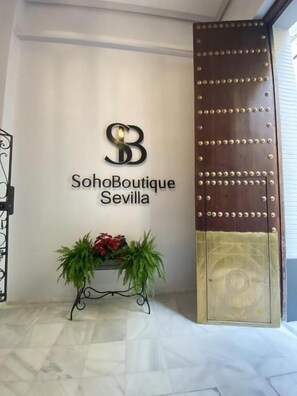 Interior - Soho Boutique Sevilla (Seville)
