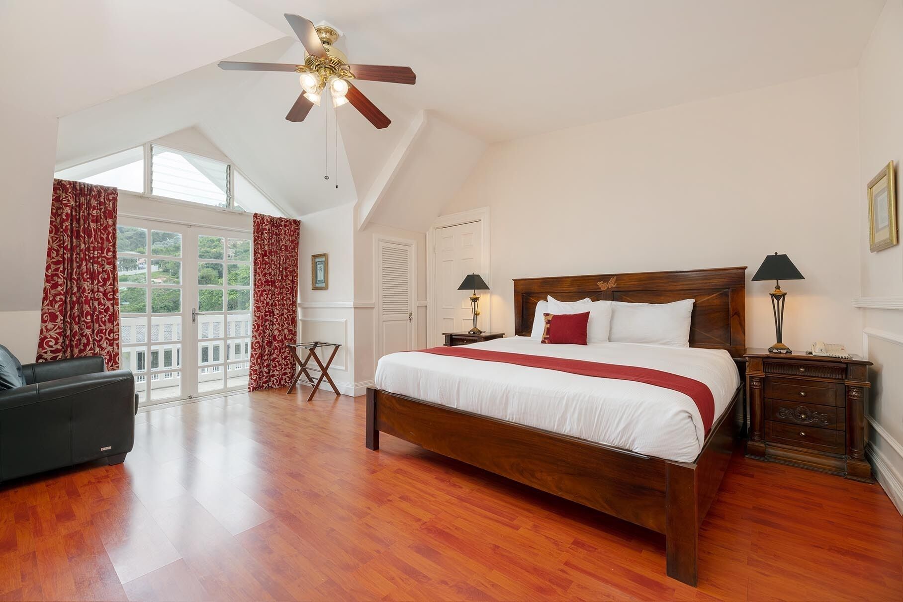 junior suite | blackout curtains, soundproofing, iron/ironing board, free wifi