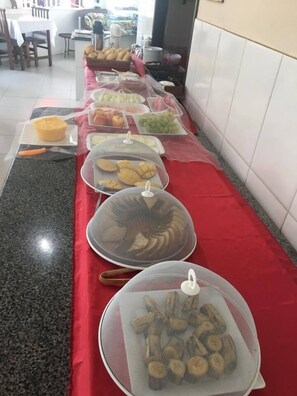 Free daily buffet breakfast
