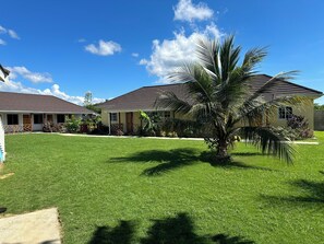 Premium Studio Suite, 1 King Bed, Hot Tub, Ground Floor | Garden view - Yoga Dreams Negril (Negril)