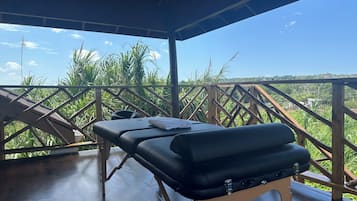 Couples treatment room(s), body treatments, aromatherapy