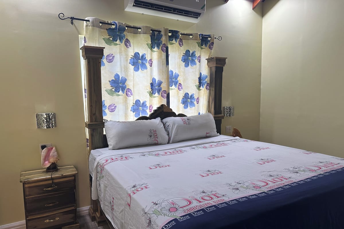 Deluxe Studio, 1 Bedroom | 2 bedrooms, individually decorated, individually furnished