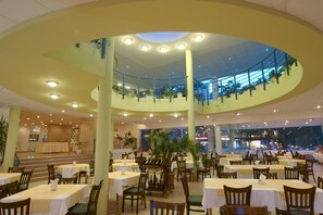 Dining - Bonita Hotel (Golden Sands)