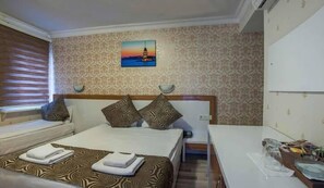 In-room safe, free WiFi - Otel Vartolu (Istanbul)