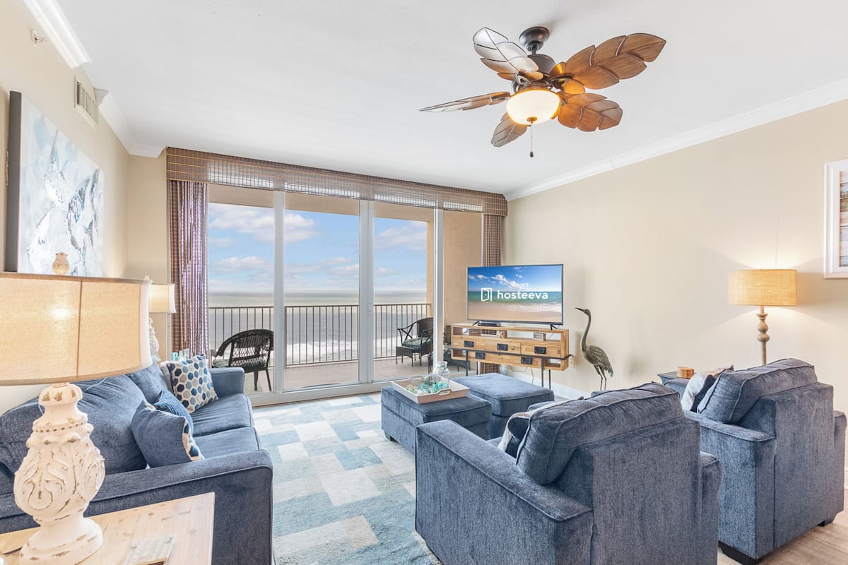 Appart'hôtel Familial, 3 chambres, accès piscine, vue plage | Salle de séjour