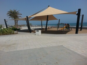 Beach nearby, free beach cabanas, beach umbrellas - Balqees Villa (Seeb)