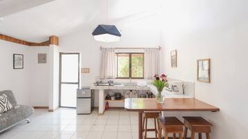 1 bedroom, premium bedding, memory-foam beds, in-room safe