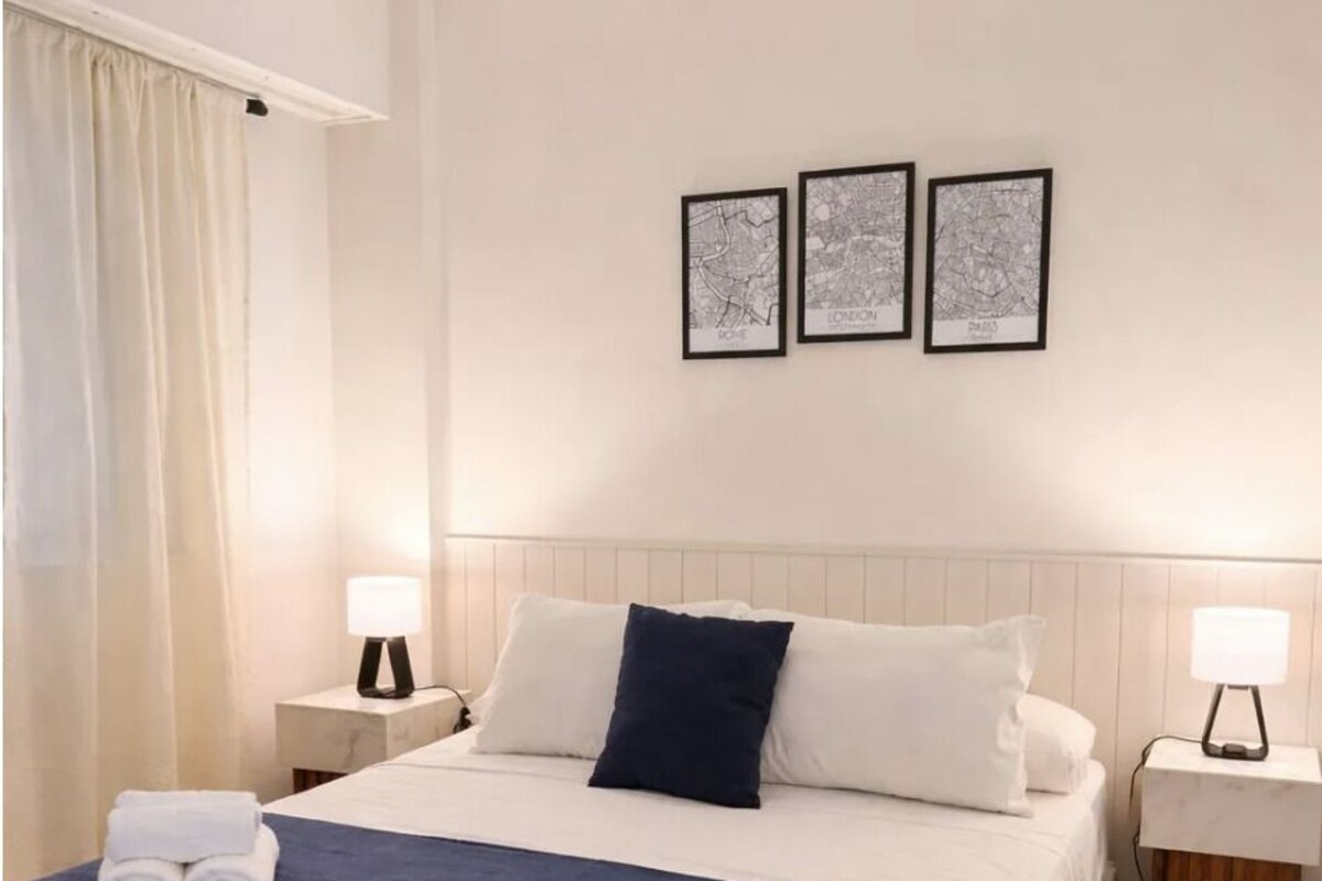 Studio | Premium bedding, down comforters, pillowtop beds, blackout drapes