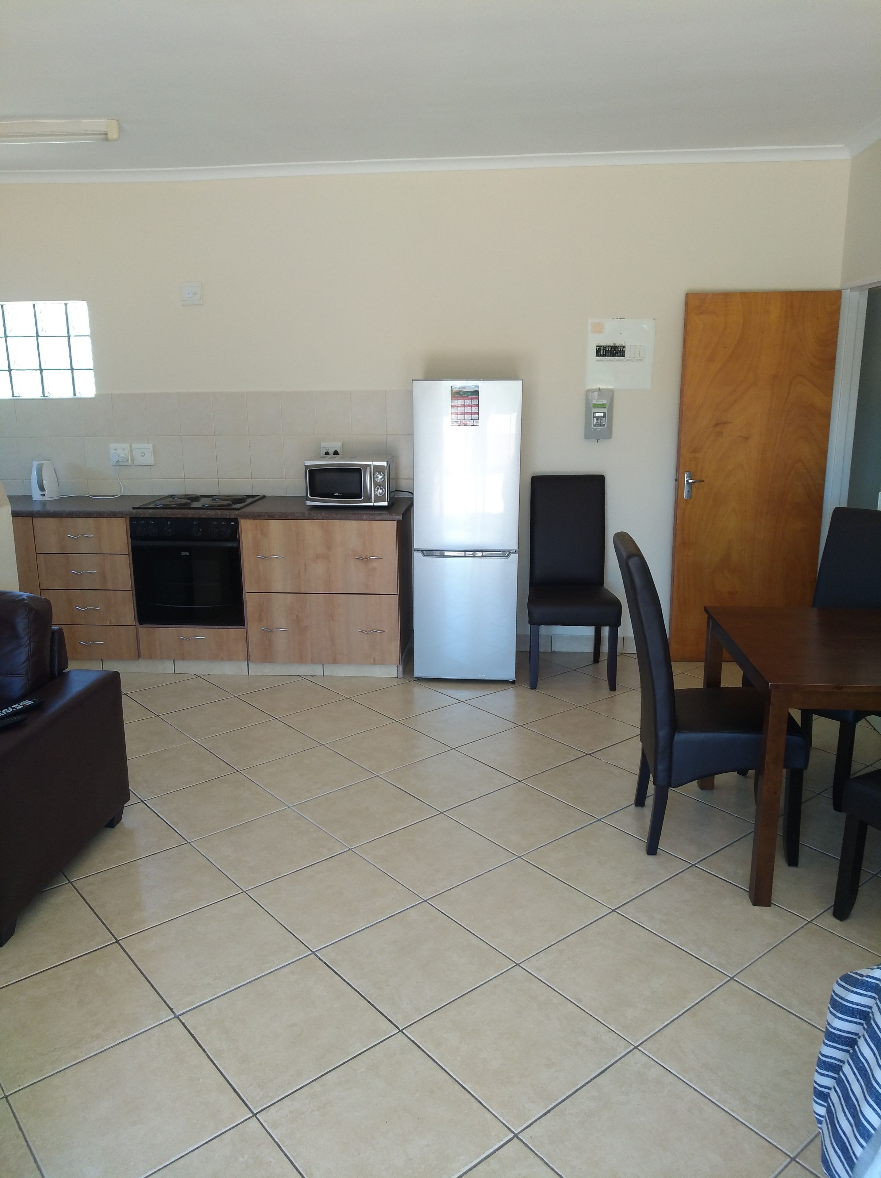 スタンダード アパートメント 1 ベッドルーム | 専用キッチン | 大型冷蔵庫、電子レンジ、オーブン、コンロ