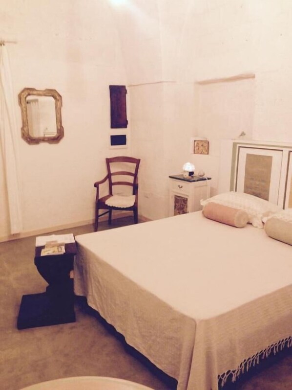 Family Studio | Free WiFi, bed sheets