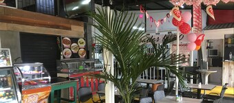 ESMED - Estación Medellín Hostel